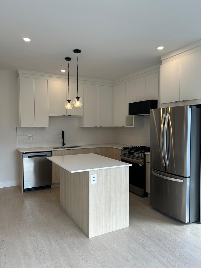 2629 Millstream Rd, Unit 520