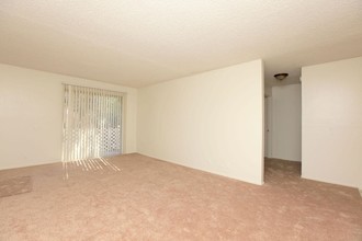 Commerce Terrace Apartments in Tujunga, CA - Building Photo - Interior Photo