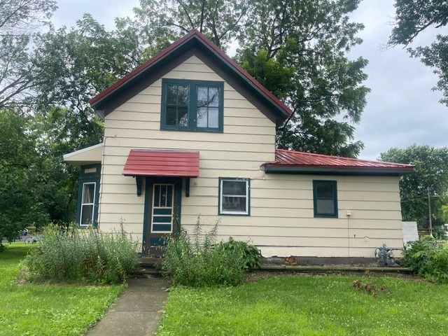 property at 250 Douglas Ave E