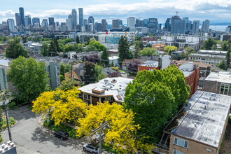 VICTORIA HOUSE CONDOMINIUM in Seattle, WA - Building Photo - Building Photo