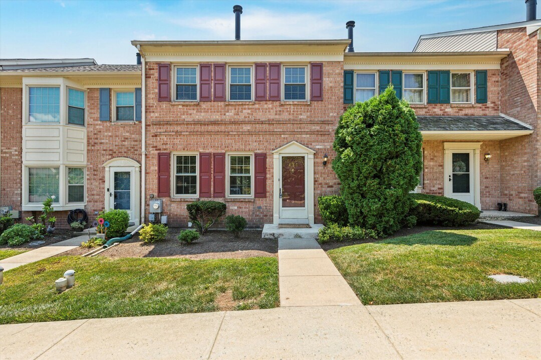 437 Franklin Ct in Collegeville, PA - Building Photo