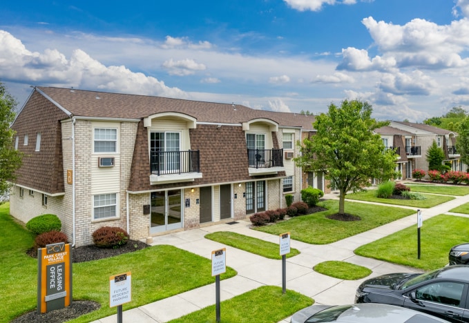 Park Crest Village in Glassboro, NJ - Building Photo