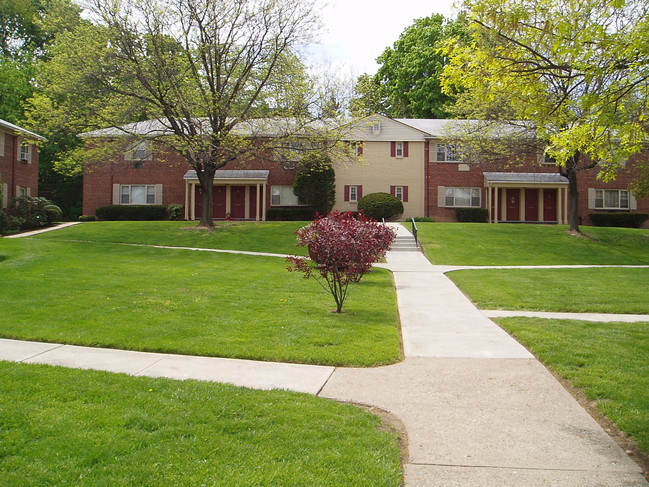 Madison Apartments in Madison, NJ - Foto de edificio - Building Photo