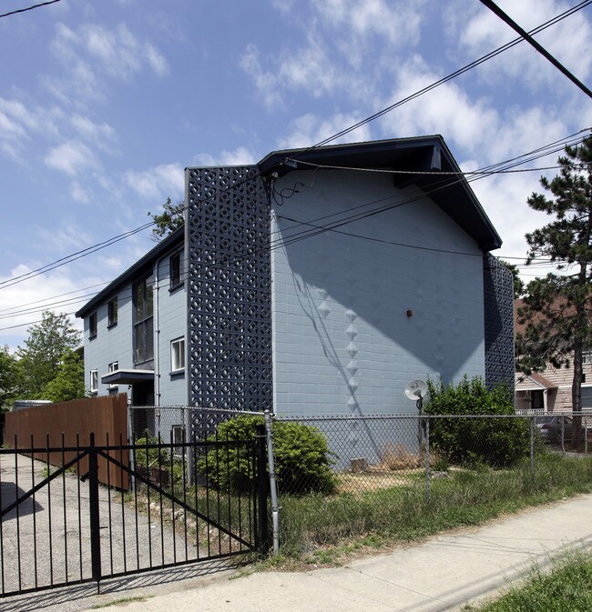 51 Adelaide Ave in Providence, RI - Foto de edificio - Building Photo
