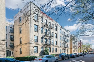 2835 34th St in Astoria, NY - Building Photo