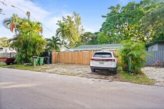 1416 SW 27th St in Fort Lauderdale, FL - Building Photo - Building Photo