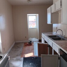 2214 Auburn Ave, Unit 3 in Cincinnati, OH - Foto de edificio - Building Photo