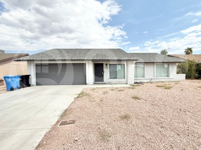 property at 1744 W Mohawk Ln