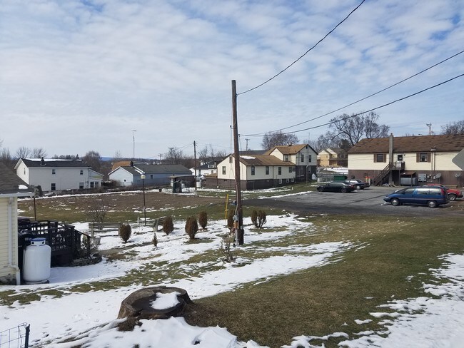 132-136 New Unionville Rd in Wallkill, NY - Building Photo - Building Photo