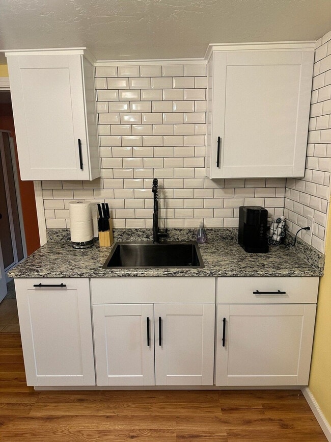 1428 Crown Ave in Medford, OR - Foto de edificio - Building Photo