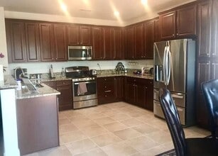 6976 Woodward Rd in Sparks, NV - Building Photo - Building Photo