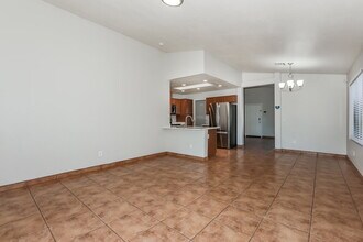8515 W Elm St in Phoenix, AZ - Building Photo - Building Photo