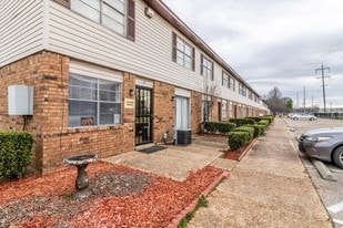 Bent Creek Apartments in West Memphis, AR - Building Photo