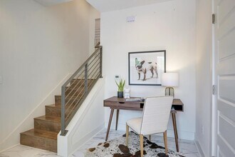 3007 E 12th St in Austin, TX - Building Photo - Building Photo