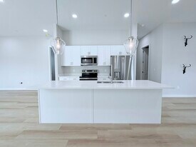 821 16th St N in St. Petersburg, FL - Building Photo
