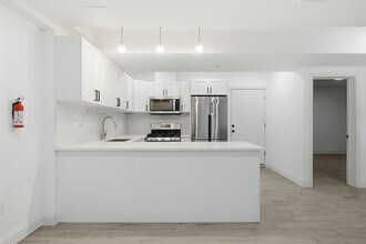 1012 Palisade Ave in Union City, NJ - Building Photo - Building Photo