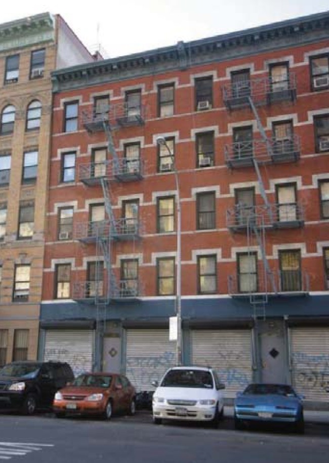 The Pitt Street Apartment in New York, NY - Building Photo - Building Photo