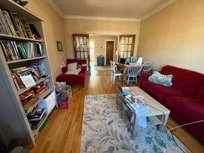 10-12 Greenway Ct in Brookline, MA - Foto de edificio - Building Photo