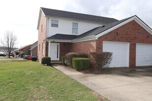 100-102 Aubrey Dr in Nicholasville, KY - Building Photo