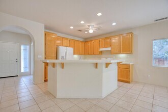 32576 Guevara Dr in Temecula, CA - Building Photo - Building Photo