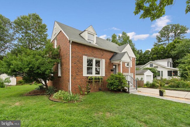 401 S Barton St in Arlington, VA - Foto de edificio - Building Photo