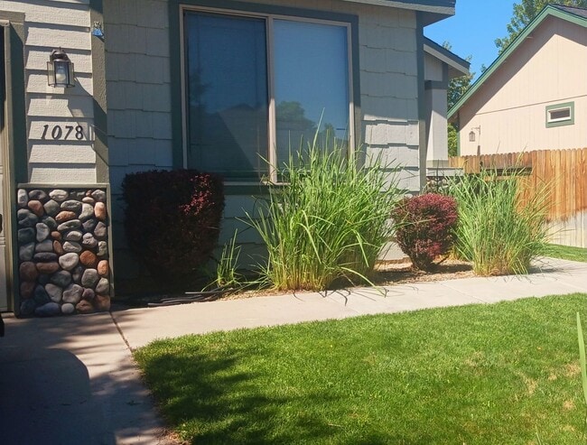 1078 Westcreek Ln in Carson City, NV - Building Photo - Building Photo