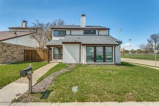 2321 North Ct in Garland, TX - Building Photo