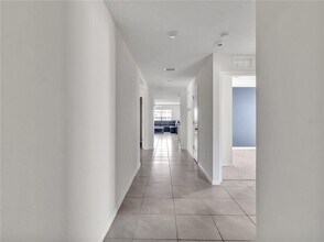 5420 Salt Plains Ct in Wimauma, FL - Building Photo - Building Photo