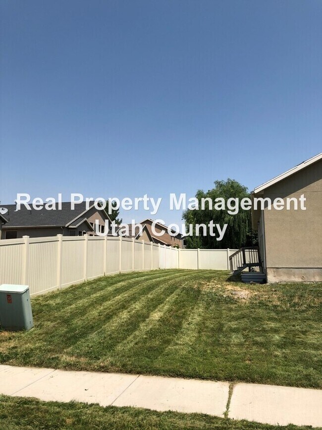 749 North Devonshire Drive in Saratoga Springs, UT - Building Photo - Building Photo