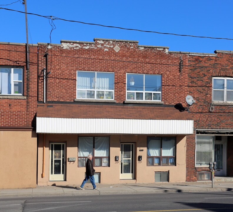 903 Barton St E in Hamilton, ON - Building Photo