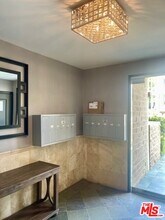1097 S Bedford Dr in Los Angeles, CA - Building Photo - Building Photo