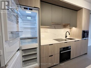 123 Portland St in Toronto, ON - Building Photo - Building Photo