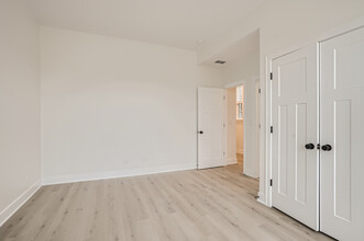 3509 N Sheffield Ave, Unit 3 in Chicago, IL - Foto de edificio - Building Photo