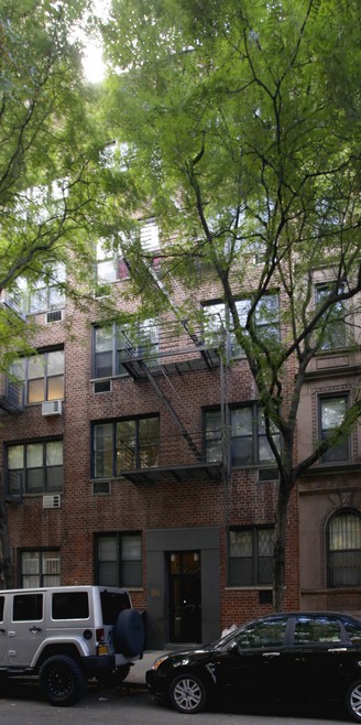 Hughes House Apartments in New York, NY - Foto de edificio