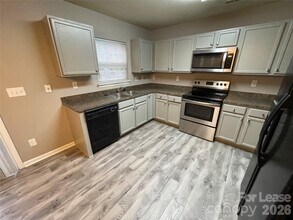 6632 Centerline Dr in Charlotte, NC - Building Photo - Building Photo