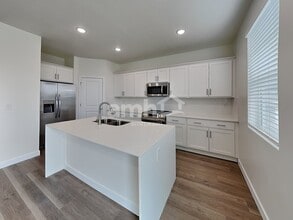 1284 W Mahogany St in Saratoga Springs, UT - Foto de edificio - Building Photo