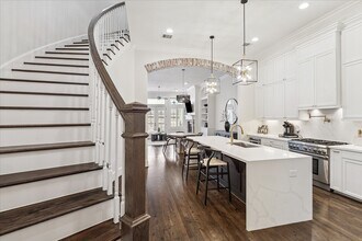 6114 Maxie St in Houston, TX - Building Photo - Building Photo