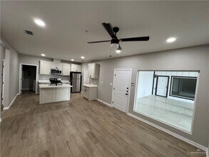 800 Ragland Rd in Mission, TX - Building Photo - Building Photo