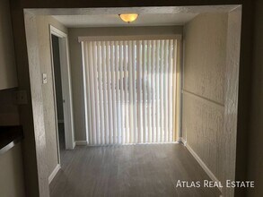 7015 E Wilshire Dr in Scottsdale, AZ - Building Photo - Building Photo