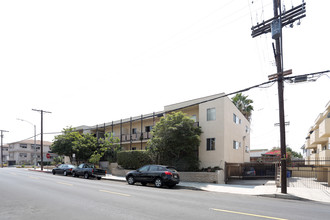 4604 Council St in Los Angeles, CA - Building Photo - Building Photo