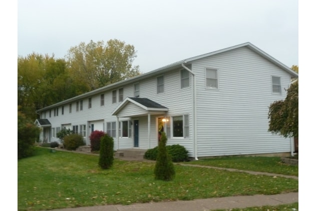 2931 W 34th St in Davenport, IA - Building Photo