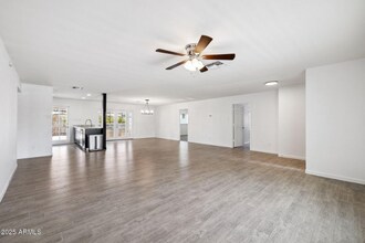 4613 S Rita Ln in Tempe, AZ - Foto de edificio - Building Photo