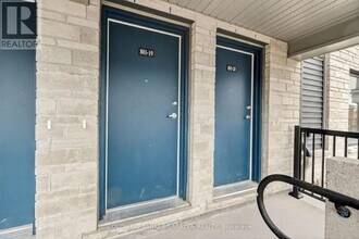 801 Glenroy Gilbert Dr in Ottawa, ON - Building Photo - Building Photo