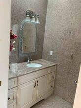 816 Jessie St, Unit upper level in Monterey, CA - Building Photo - Building Photo