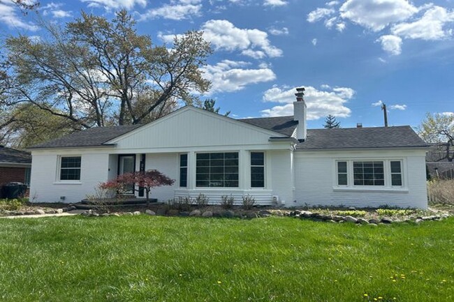 property at 2194 Dorchester Rd