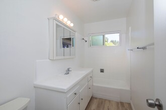 3054 1/4 Ivy St in San Diego, CA - Building Photo - Building Photo