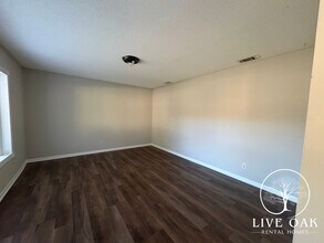 714 Hemingway Dr in Hinesville, GA - Building Photo - Building Photo