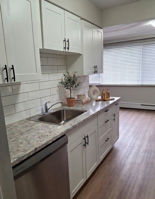 Hillside Apartments in Sault Ste Marie, ON - Foto de edificio - Building Photo