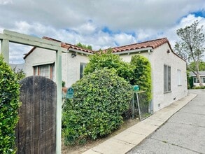 1713 Allen Ave in Pasadena, CA - Building Photo - Building Photo