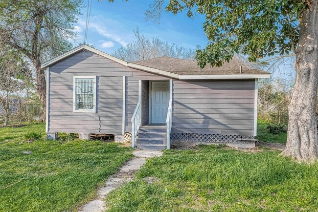 property at 8304 Darien St